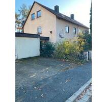 Doppelhaushälfte mit Garage & Garten in Hersbruck – großes Potenz