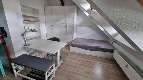 Foto - zentrale 1-Zi.-Whg., ideal für Erstis, möbliert, Untermiete