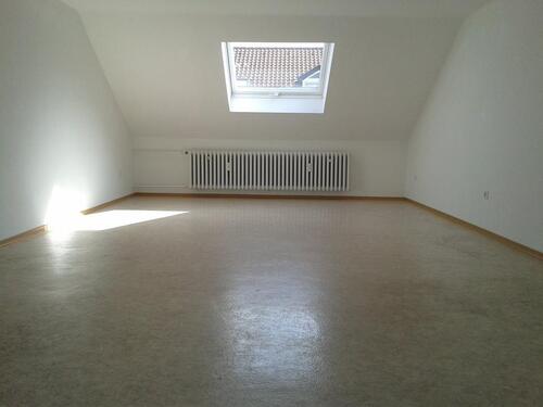 Foto - 1 Zimmer Dachgeschoßwohnung zur Miete in Schweinfurt