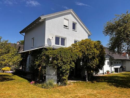 Foto - Traumhaus für Familien, große Terrasse und eingewachsener Garten