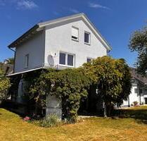 Traumhaus für Familien, große Terrasse und eingewachsener Garten - Emmering