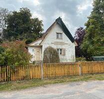 Haus mit Potenzial: 470 m² Grundstück + 330 m² Gartengrundstück m - Dresden Klotzsche