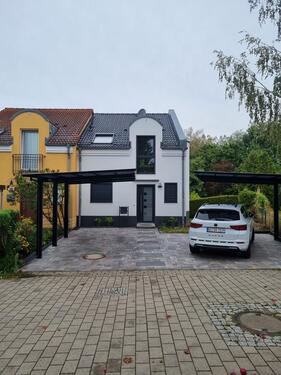 Foto - Reihenendhaus, 4 Zimmer, Garten, 2 Carports,
