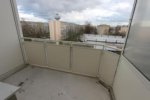 Foto - Praktisch geschnittene Wohnung mit Balkon ganz oben!