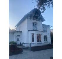 1 Zimmer Wohnung in wunderschöner Altbauvilla - Hamburg Schnelsen