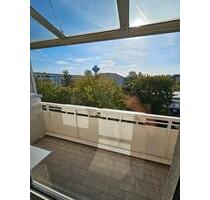Ganz Oben wohnen! Schöne praktische 2-Raum Whg. mit Balkon und Aussicht! - Altenburg