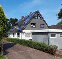 Idyllische 3,5-Zimmer-Wohnung mit großer Loggia und Grünblick - Heide