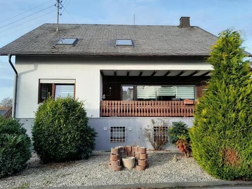 Foto - Zweifamilienhaus mit Einliegerwohg.(erweitb) idyllischem Bachlauf