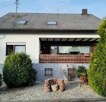 Zweifamilienhaus mit Einliegerwohg.(erweitb) idyllischem Bachlauf - Morbach