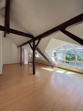 Foto - Schöne helle 2,5 ZKB Dachgeschoss Wohnung Saarbrücken Feldmannstr