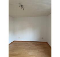 Einliegerwohnung - 400,00&nbsp;EUR Kaltmiete, ca.&nbsp; 53,00&nbsp;m&sup2; in Eppelborn (PLZ: 66571)