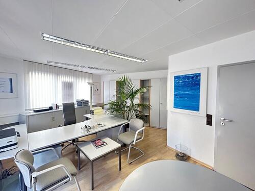 Foto - 'All-Inclusive' Zentral Großzügige möbl.1-Zi.-Büro Sep. abgeschl.