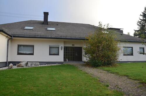 Foto - Wohnhaus mit vielfältigen Nutzungsmöglichkeiten