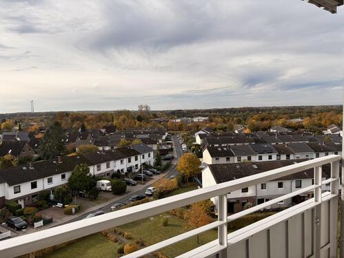 Foto - Frisch renovierte 4-Zimmer-Wohnung mit Südbalkon und Stellplatz im Hanseviertel!