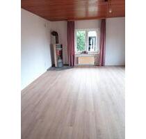 Wohnung zu vermieten. Im 2 Fam. Haus, e 4ZKB, 110 m², ruhige Lage - Klingenmünster