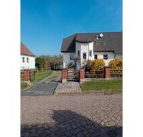 Haus mit 290 m² Fläche zum Wohnen sowie für Hobby und Beruf - Teutschenthal