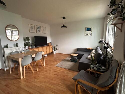 Foto - Zwischenmiete: Helle möblierte 1,5-Zimmer-Wohnung mit Balkon