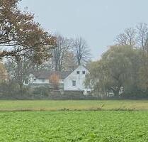 Altes Bauernhaus mit 5 Wohnungen 3 Garagen und viel Natur - Willich