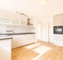 Moderne 2,5-Zimmer-Wohnung (Wohnküche, Balkon) in Dettingen - Dettingen an der Erms