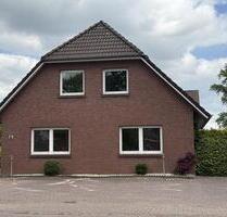 Provisionsfrei – Zweifamilienhaus in einmaliger Lage - Wiesmoor