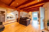 Foto - Großzügige 4,5-Zi-Dachgeschosswohnung (ca. 160 qm) mit Balkon