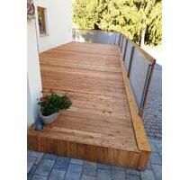 Zweifamilienhaus mit Nebengebäuden und großer Wiese zu verkaufen - Regen