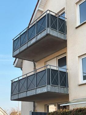 Foto - Helle 2,5-Zimmer-Wohnung mit Balkon, Stellplatz & Einbauküche