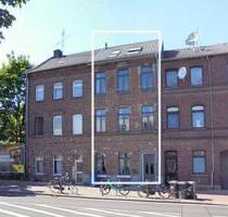 EinfamilienhausStadthaus, kernsaniert, zentral in Neuss