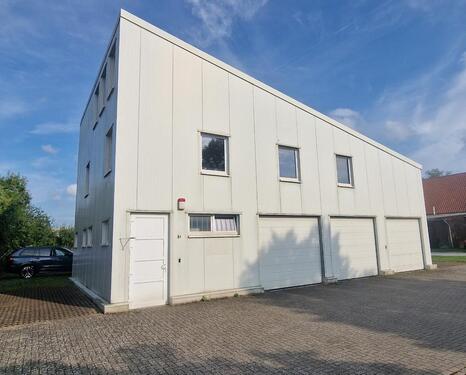 Foto - Lager - und Produktionshalle - 1.900,00&nbsp;EUR Kaltmiete, ca.&nbsp; 330,00&nbsp;m&sup2;