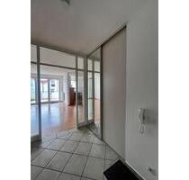 Helle 2-Zimmer-Wohnung mit gr. Balkon &TG Stellplatz in Brackwede - Bielefeld