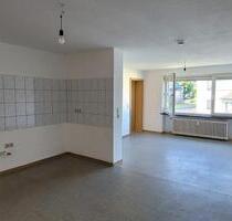 Gemütliche 4-Zimmer-Erdgeschosswohnung mit Garage - Hellenhahn-Schellenberg