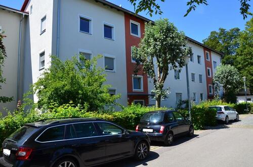 Foto - Renovierte 3 Zimmer-Wohnung mit Stellplatz