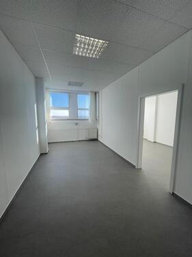 Foto - Büroflächen ab 100 m² - 6,00 EUR Kaltmiete,