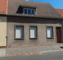 Renovierungsbedürftiges Haus mit Grundstück in Coswig (Anhalt)