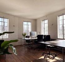 SchreibtischArbeitsplatz in heller Bürogemeinschaft (Loft) - Hamburg Eimsbüttel
