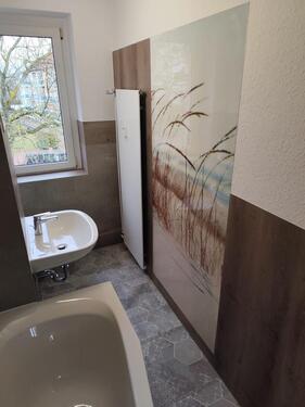 Foto - Erstbezug nach Sanierung- Sehr schöne helle 3-Raumwohnung