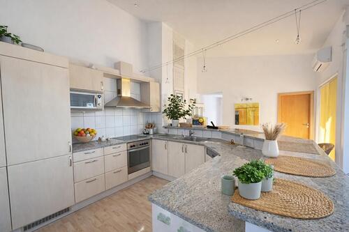 Foto - Dachgeschoßwohnung in Neustadt an der Weinstraße zur Miete