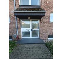 Top gepflegte 3-Zi.-Wohnung Balkon & Tiefgarage in Kleinenbroich - Korschenbroich