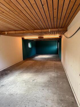 Foto - Werkstatthalle mit Starkstrom in Fleckeby!