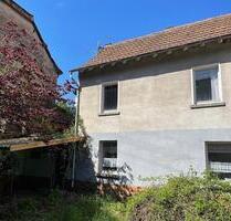 Kleine Einfamilienhaus mit Garten für Handwerker zum verkaufen - Meisenheim