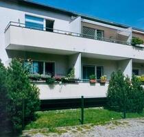 Schöne 2 Zimmerwohnung mit Balkon und Stellplatz in Westend - Berlin