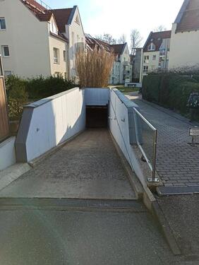Foto - Tiefgaragenplatz in Bonames Untenparker zu Vermieten