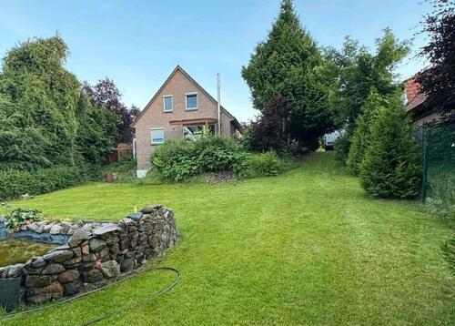 Foto - Charmantes Einfamilienhaus 5 Zimmer 2 Bäder Kamin Keller