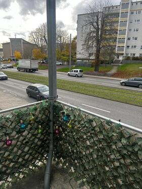 Foto - Sanierte 2 Zimmer Wohnung, 55qm, TG Platz