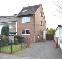 2-Zimmer-Wohnung mit Balkon in ruhigem 3 Parteienhaus - Sankt Augustin