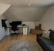 vermiete 2 Zimmer DG Wohnung - 420,00&nbsp;EUR Kaltmiete, ca.&nbsp; 44,00&nbsp;m&sup2; in Sulzbach an der Murr (PLZ: 71560)