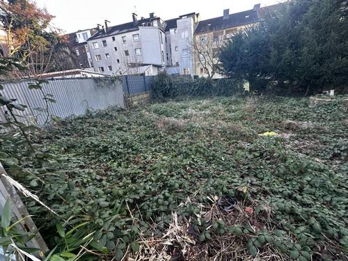 Foto - Großer Garten oder 10 Stellplätze Oberhausen Grenzstraße