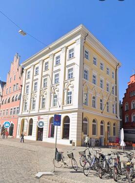 Foto - Bürotische in repräsentativem Altstadtbüro Landshut – Coworking