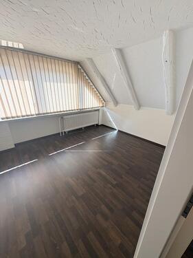 Foto - 1,5 Zimmer Dachgeschoss Wohnung 45qm gepflegt