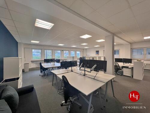 Foto - Büro mit Kellerlager und Stellplätzen direkt an der B6!